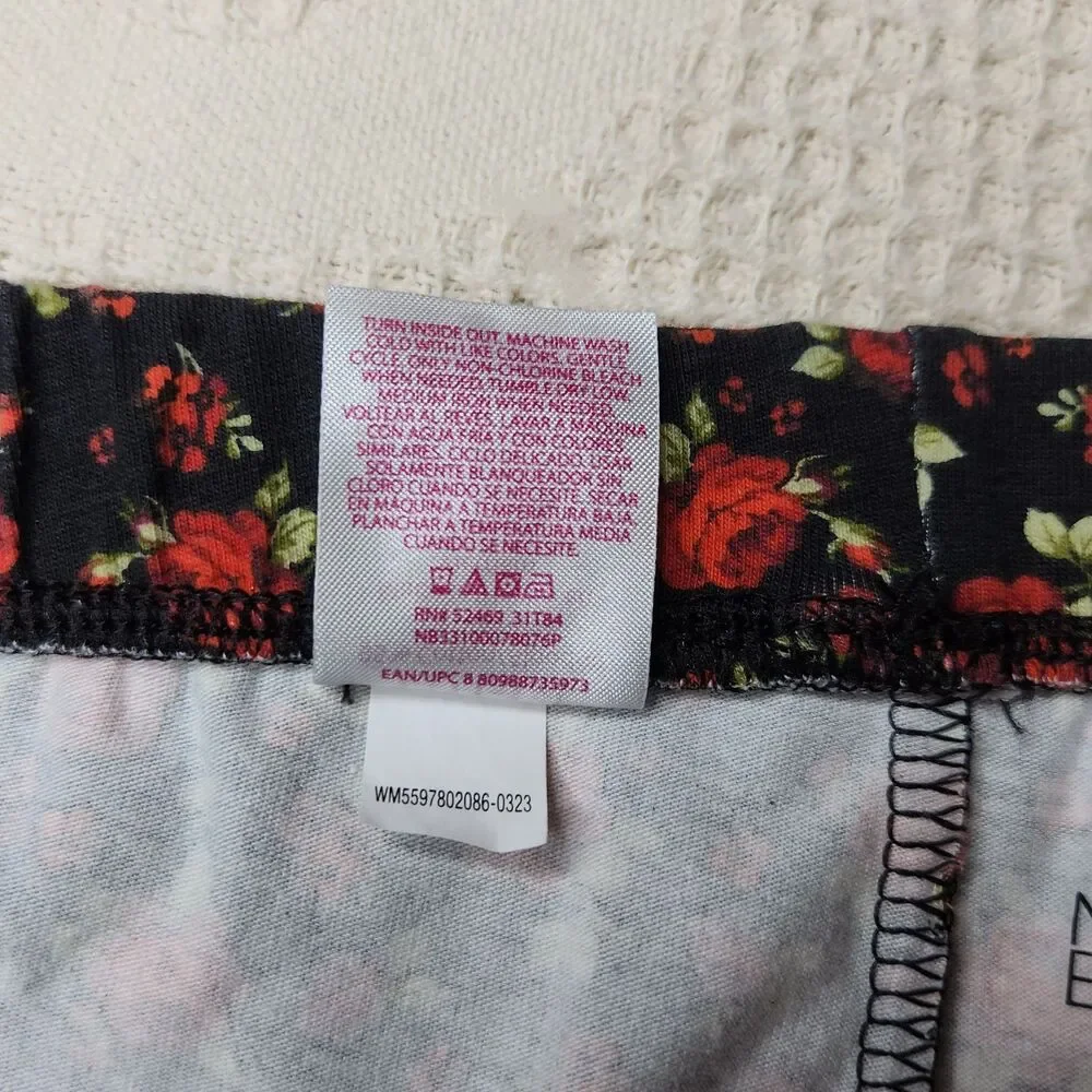 No Boundaries Long Pajama Bottoms Junior 11-13 Black & Roses All Over Sleepwear